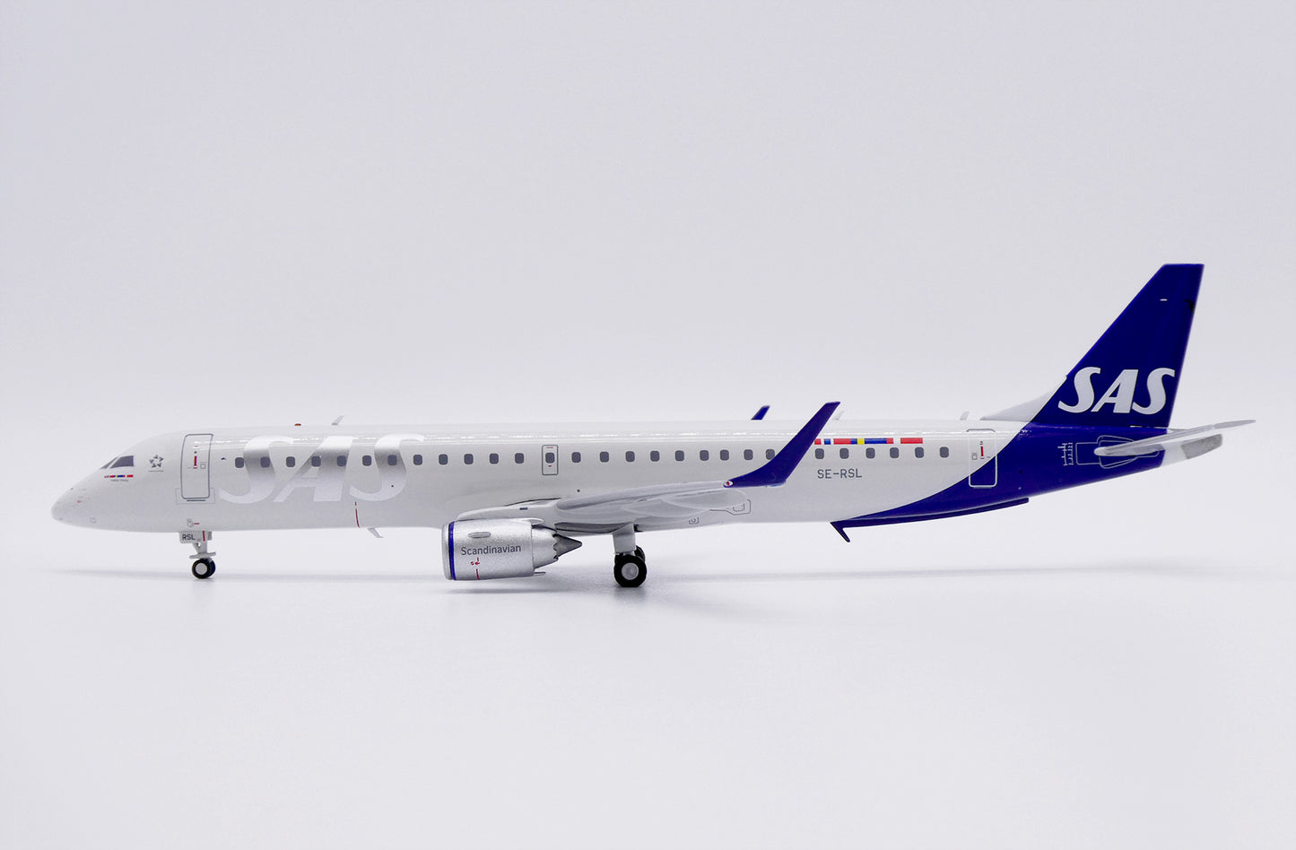 JC WINGS ERJ-195LR SAS LINK REG: SE-RSL