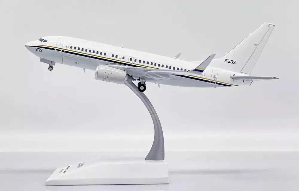 JC WINGS B737-700 C-40A CLIPPER US NAVY REG: 165835