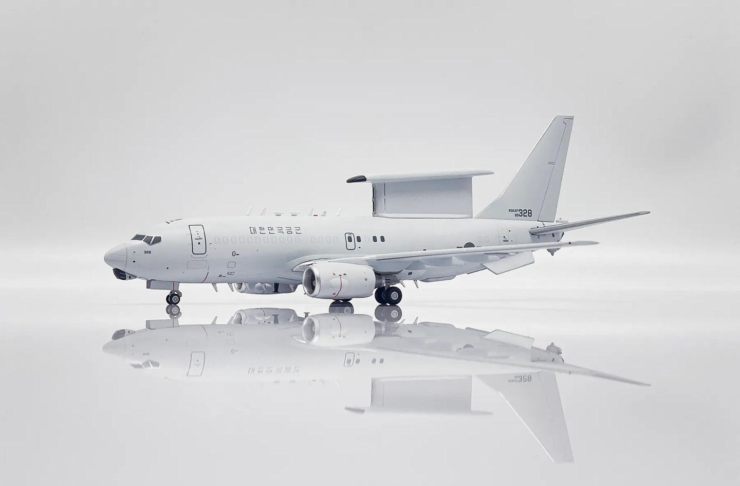 JC WINGS B737-7ES PEACE EYE SOUTH KOREAN AIR FORCE REG: 65-328