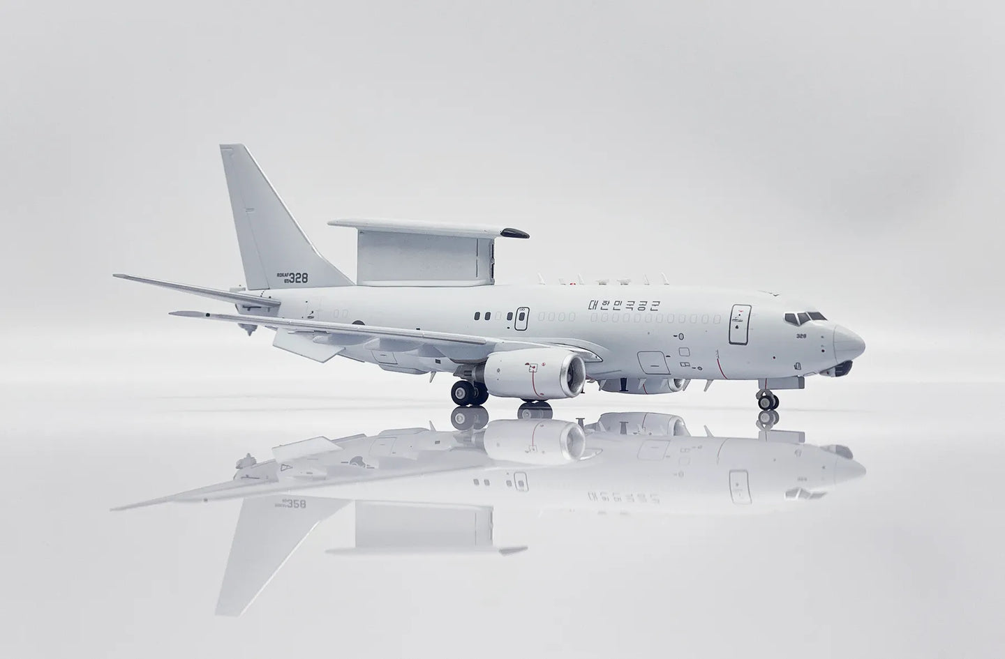 JC WINGS B737-7ES PEACE EYE SOUTH KOREAN AIR FORCE REG: 65-328