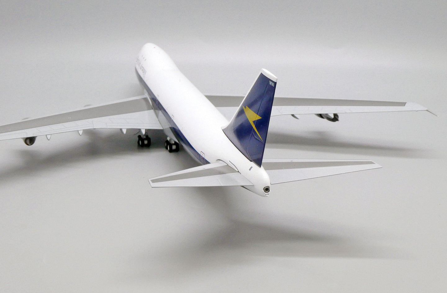 JC WINGS  B747-100 BRITISH AIRWAYS REG: G-AWNI