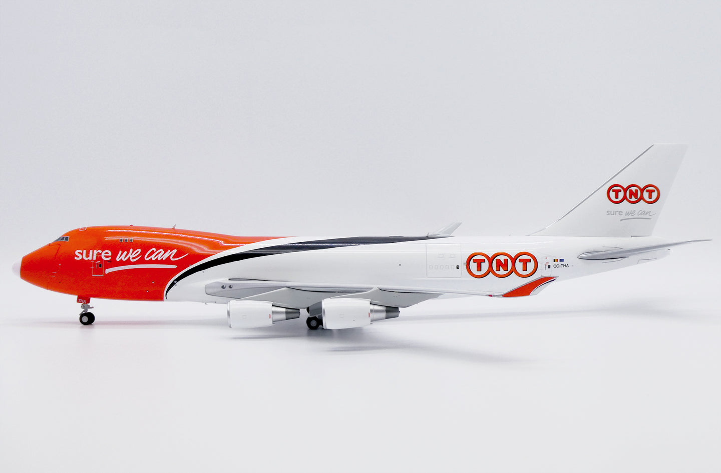 JC WINGS B747-400F TNT "WHITE NOSE" (INTERACTIVE SERIES) REG: OO-THA