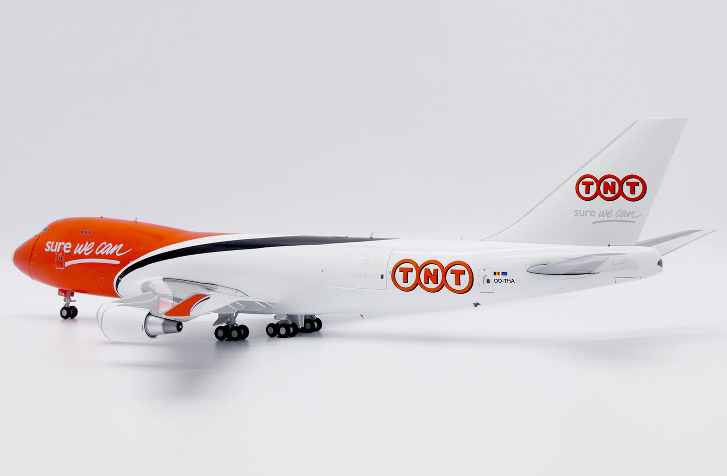 JC WINGS B747-400F TNT "WHITE NOSE" (INTERACTIVE SERIES) REG: OO-THA