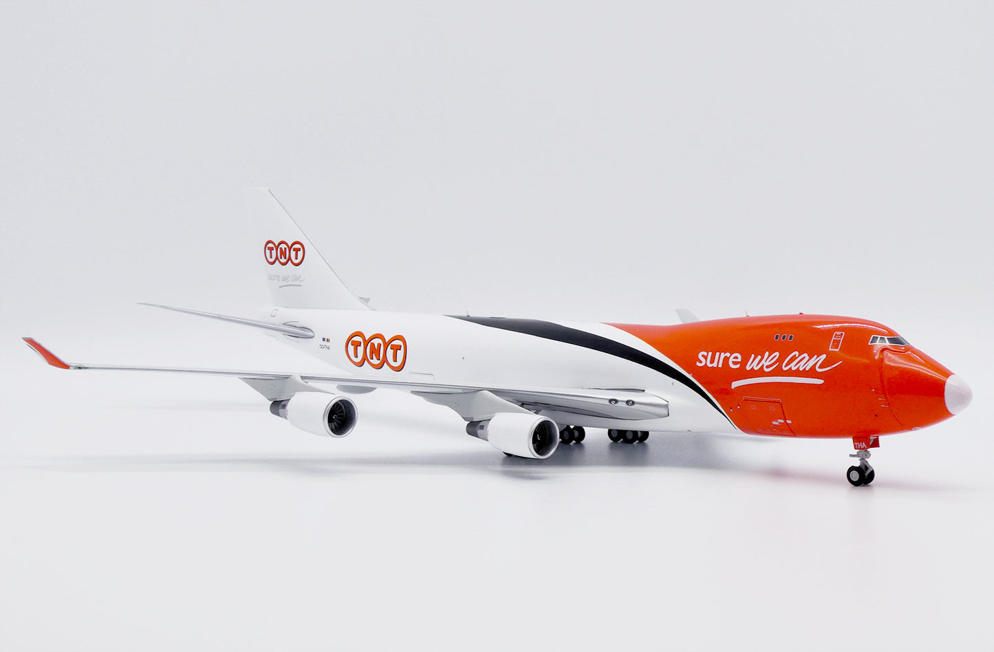 JC WINGS B747-400F TNT "WHITE NOSE" (INTERACTIVE SERIES) REG: OO-THA