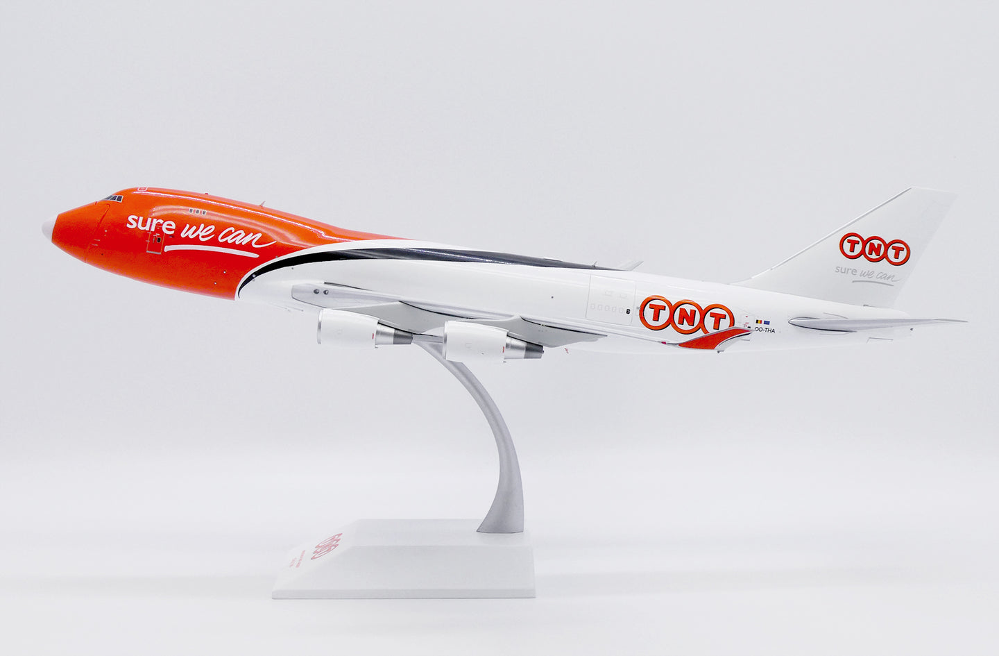 JC WINGS B747-400F TNT "WHITE NOSE" (INTERACTIVE SERIES) REG: OO-THA