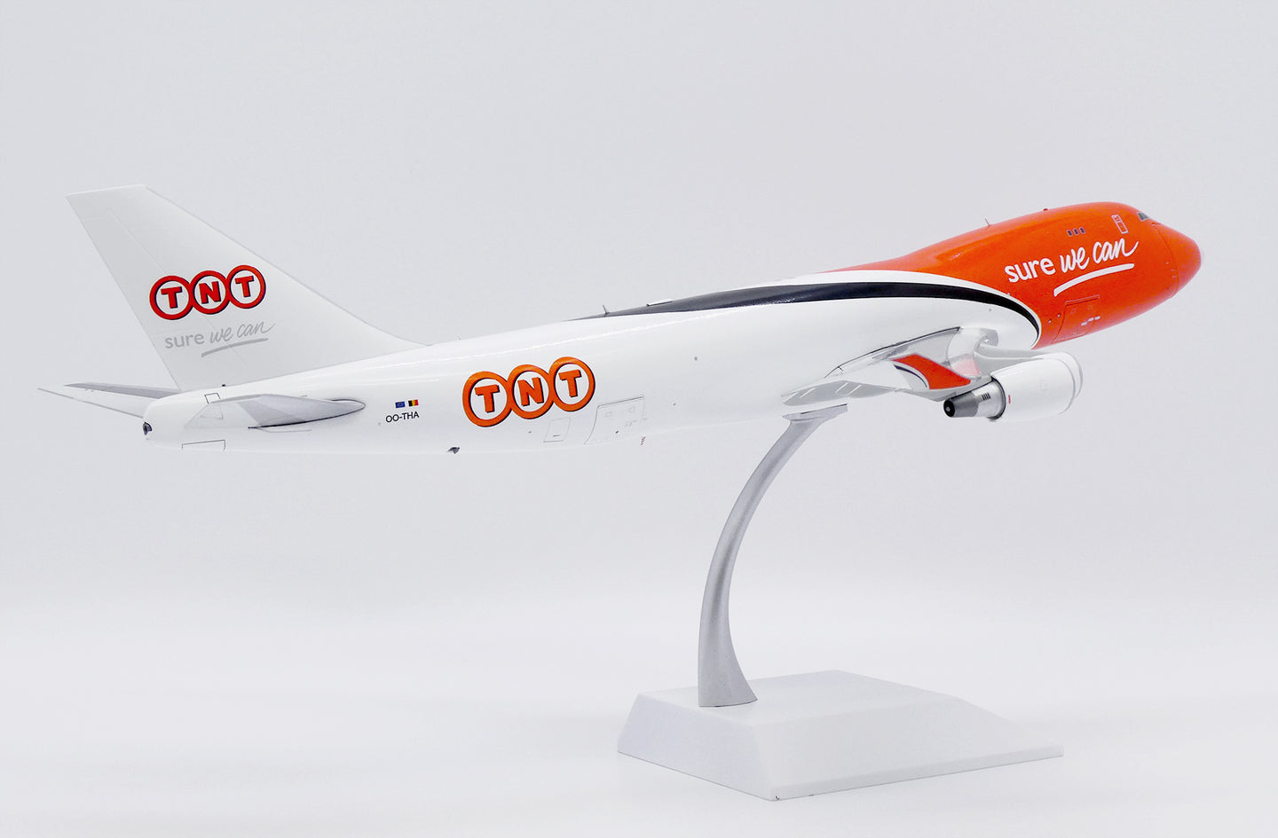 JC WINGS B747-400F TNT "WHITE NOSE" (INTERACTIVE SERIES) REG: OO-THA
