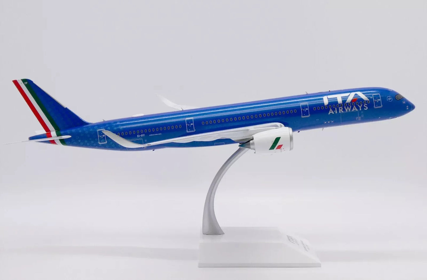 JC WINGS A350-900XWB ITA AIRWAYS "MONZA 100" REG: EI-IFF