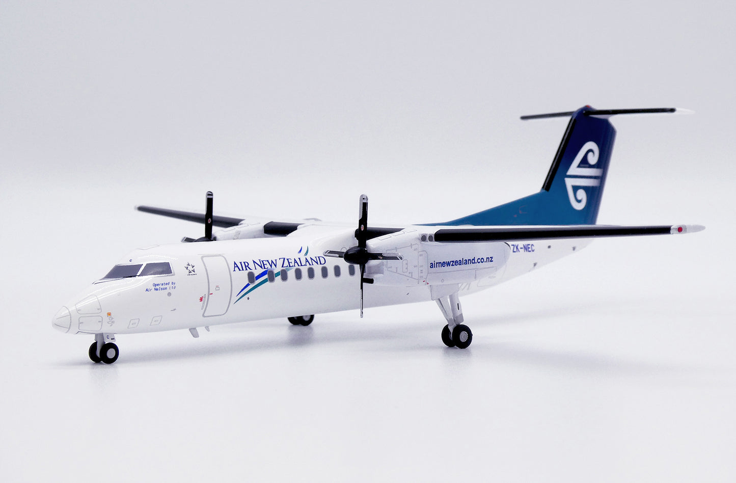 JC WINGS CANADA DHC-8-300 AIR NEW ZEALAND REG: ZK-NEC