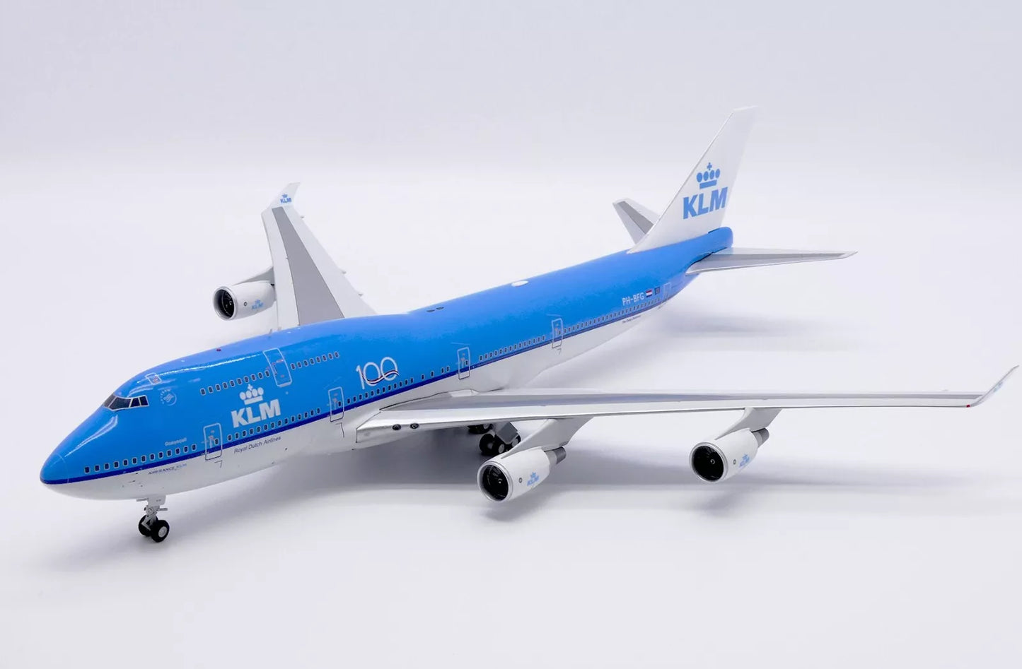 JC WINGS B747-400 KLM ROYAL DUTCH AIRLINES "100" (PLUS LIMITED EDITION AVIATION TAG) REG: PH-BFG