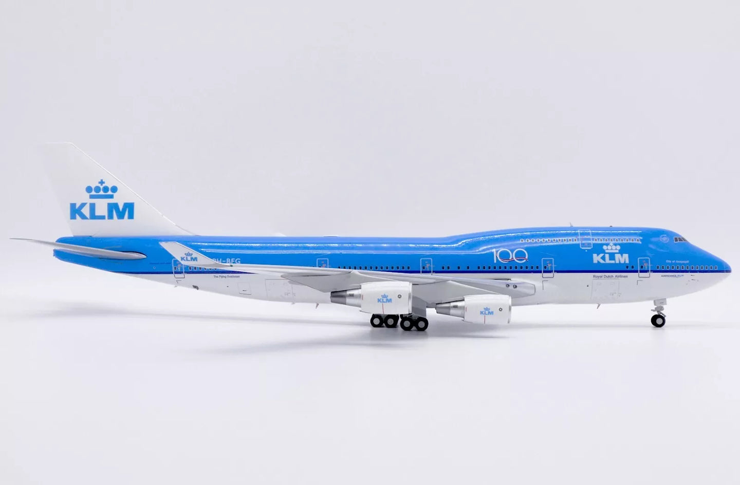 JC WINGS B747-400 KLM ROYAL DUTCH AIRLINES "100" (PLUS LIMITED EDITION AVIATION TAG) REG: PH-BFG