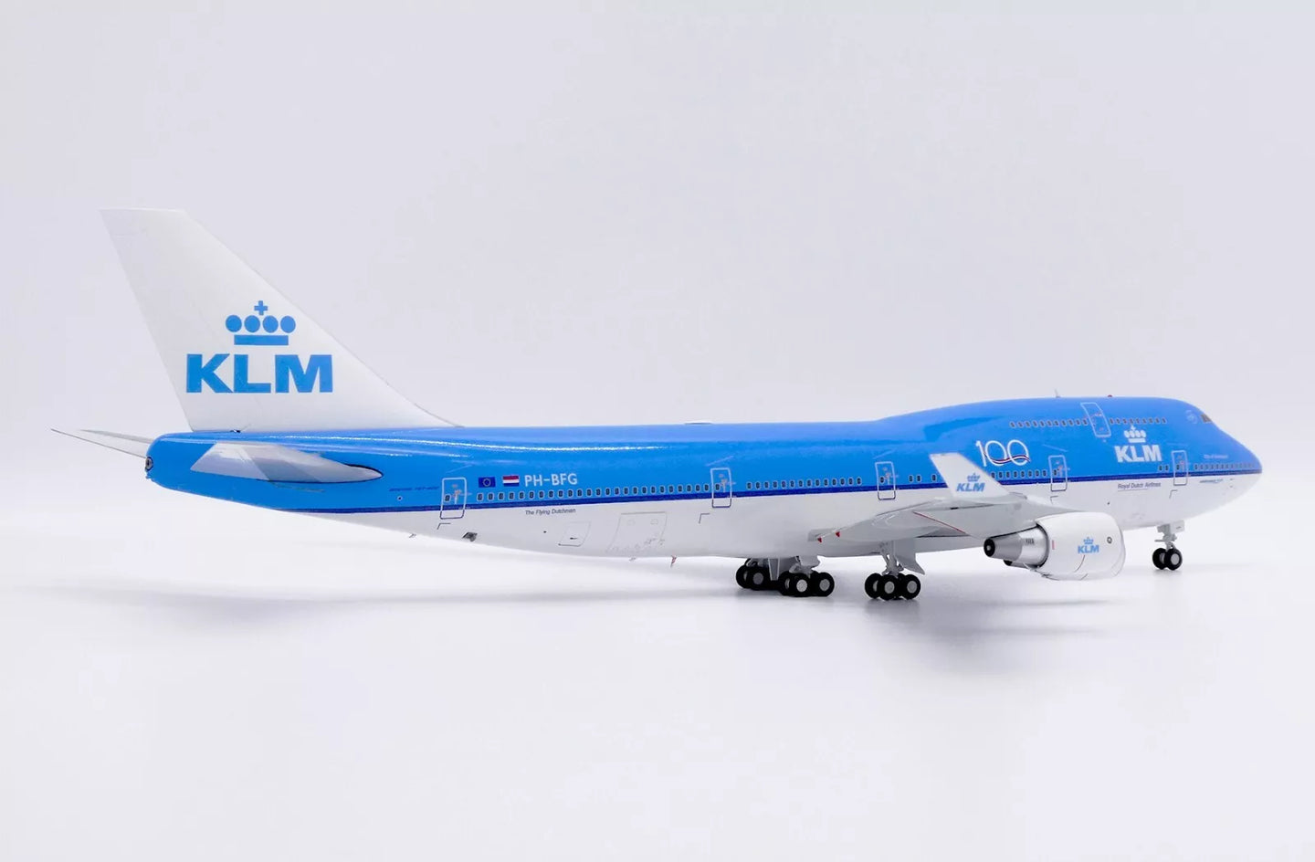 JC WINGS B747-400 KLM ROYAL DUTCH AIRLINES "100" (PLUS LIMITED EDITION AVIATION TAG) REG: PH-BFG