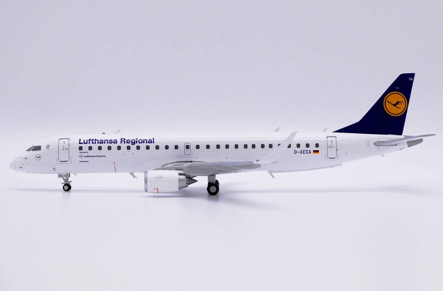 JC WINGS ERJ-190LR LUFTHANSA REGIONAL REG: D-AECA