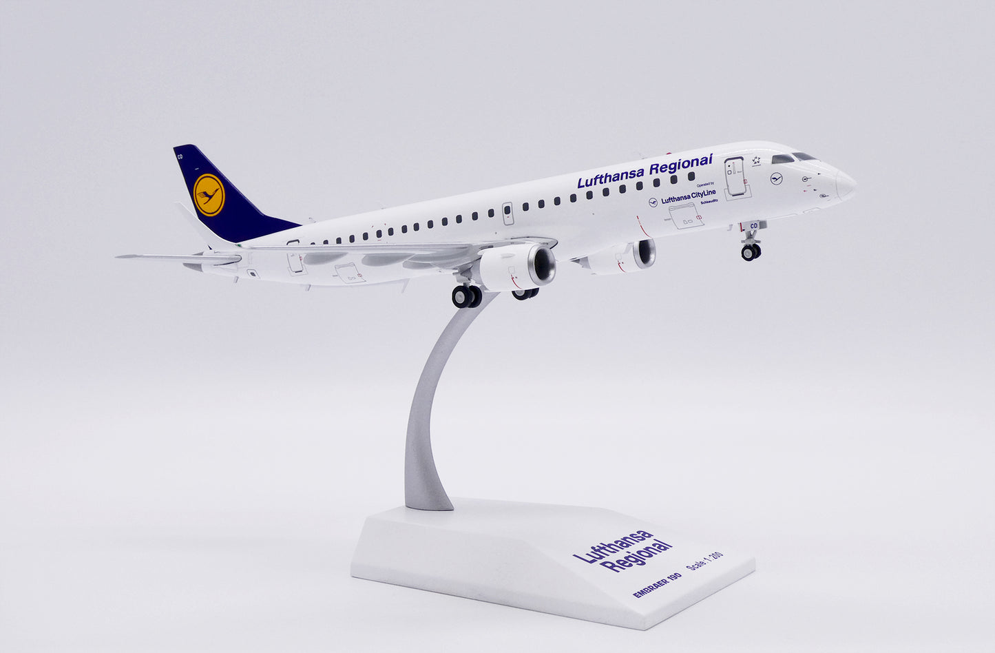 JC WINGS ERJ-190LR LUFTHANSA REGIONAL REG: D-AECD