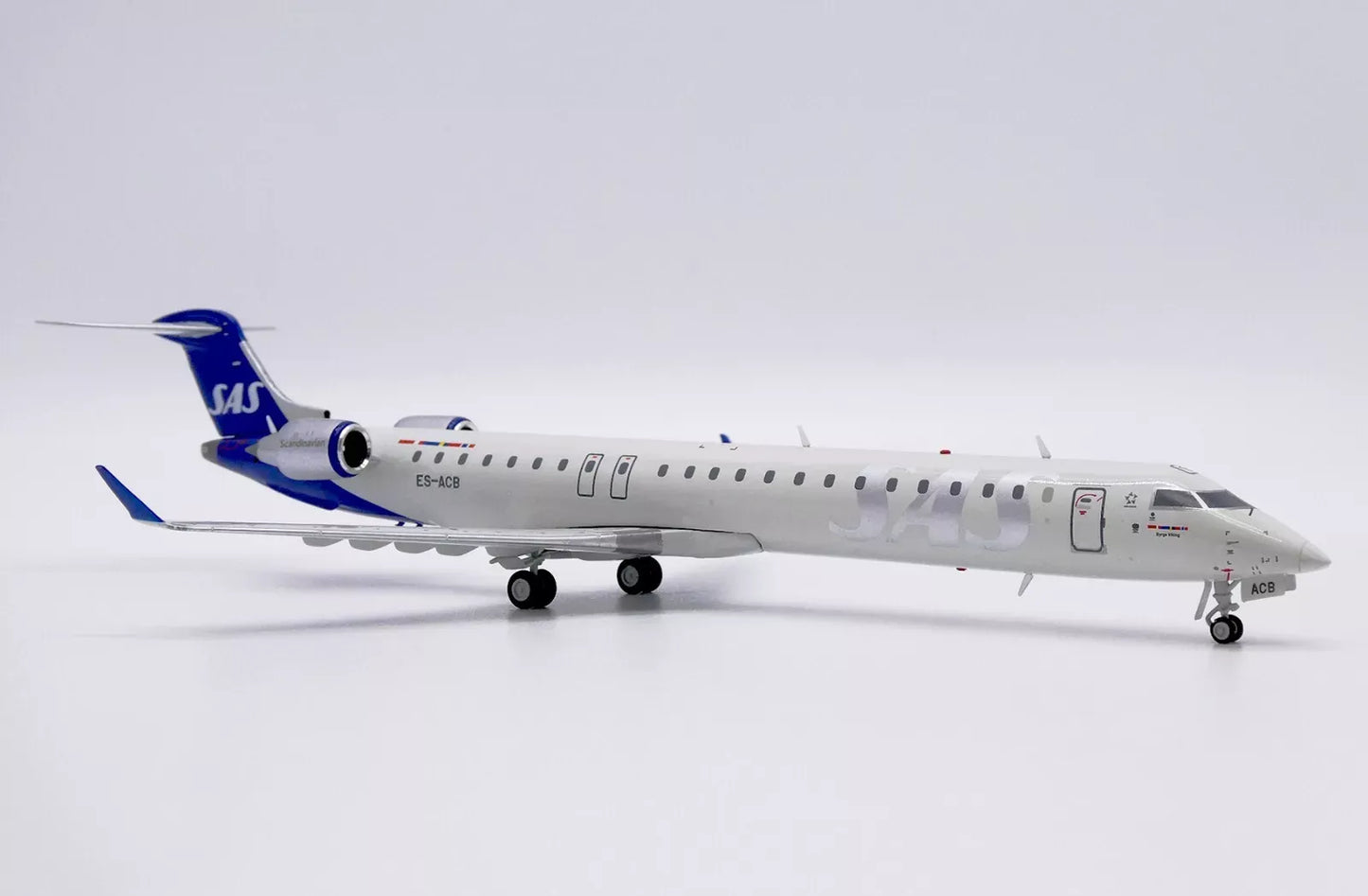 JC WINGS CRJ-900ER SAS SCANDINAVIAN AIRLINES REG: ES-ACB