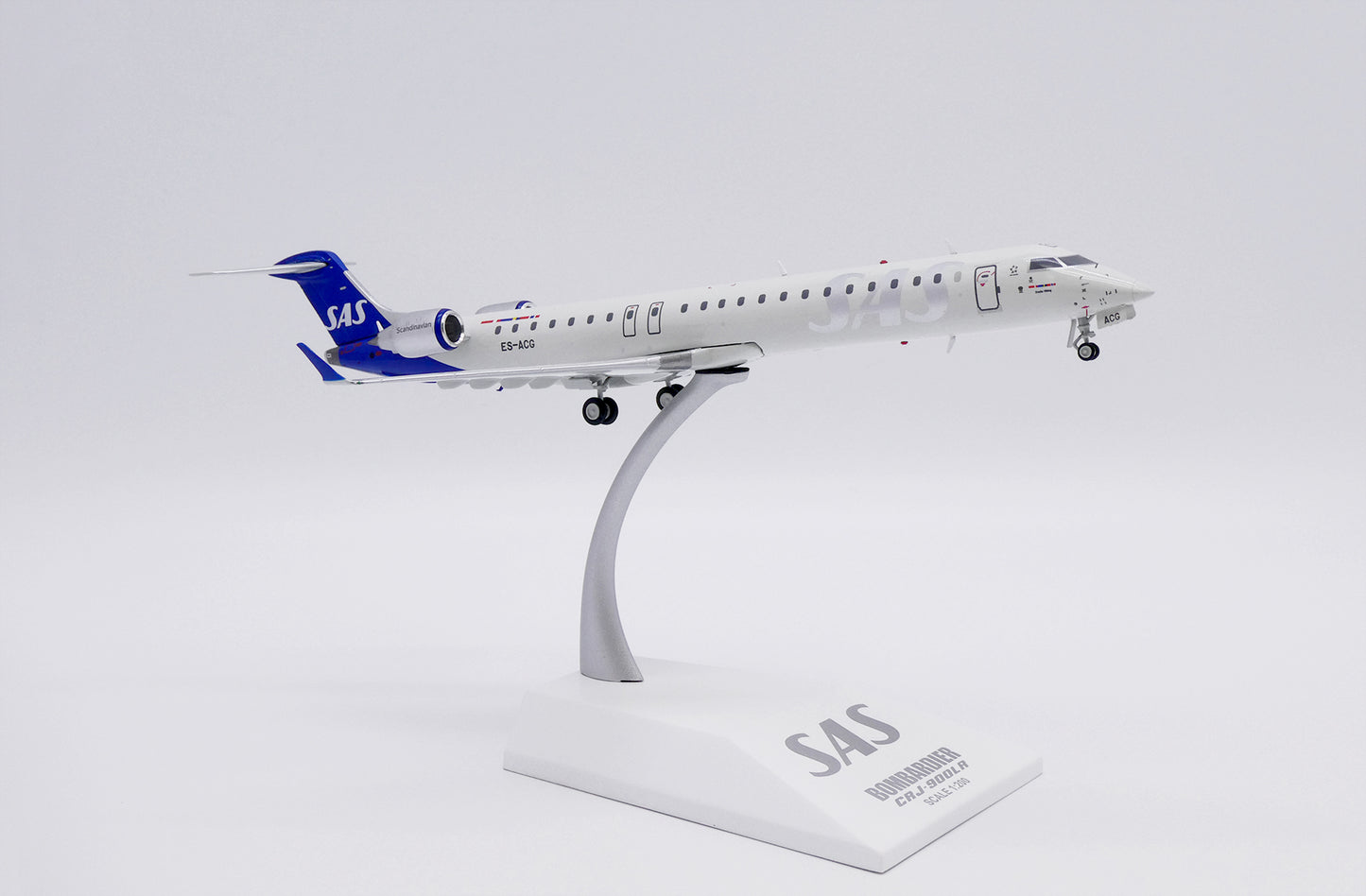 JC WINGS CRJ-900LR SCANDINAVIAN AIRLINES (SAS) REG: ES-ACG