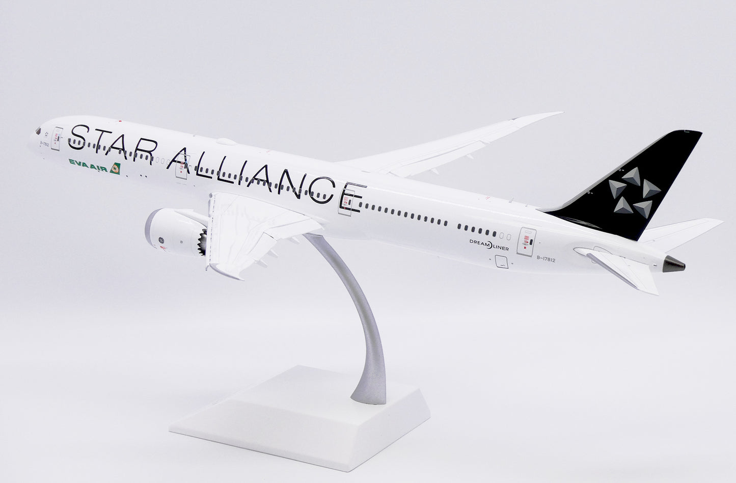 JC WINGS B787-10 DREAMLINER EVA AIR "STAR ALLIANCE LIVERY" (FLAPS DOWN) REG: B-17812