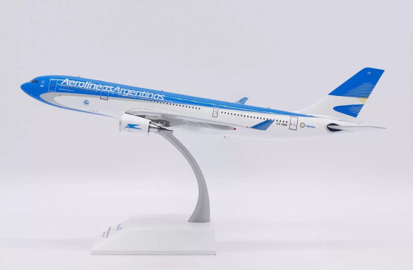 JC WINGS A330-200 AEROLINEAS ARGENTINAS REG: LV-GHQ