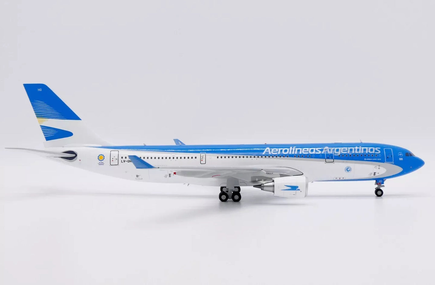 JC WINGS A330-200 AEROLINEAS ARGENTINAS REG: LV-GHQ