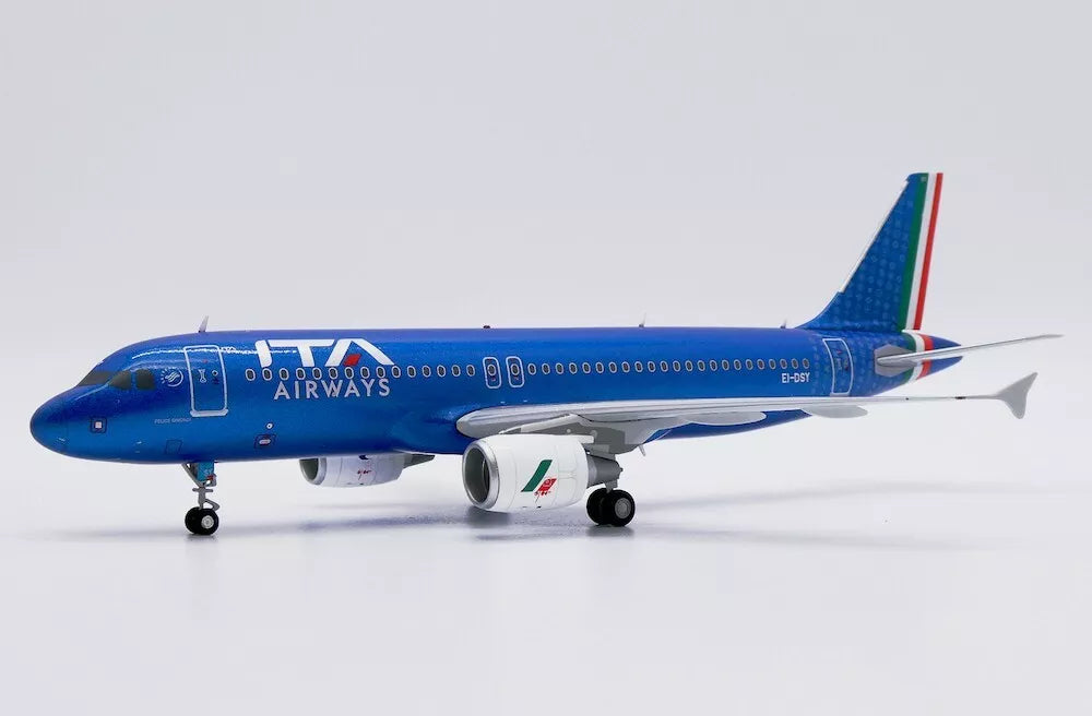 JC WINGS A320 ITA AIRWAYS REG: EI-DSY