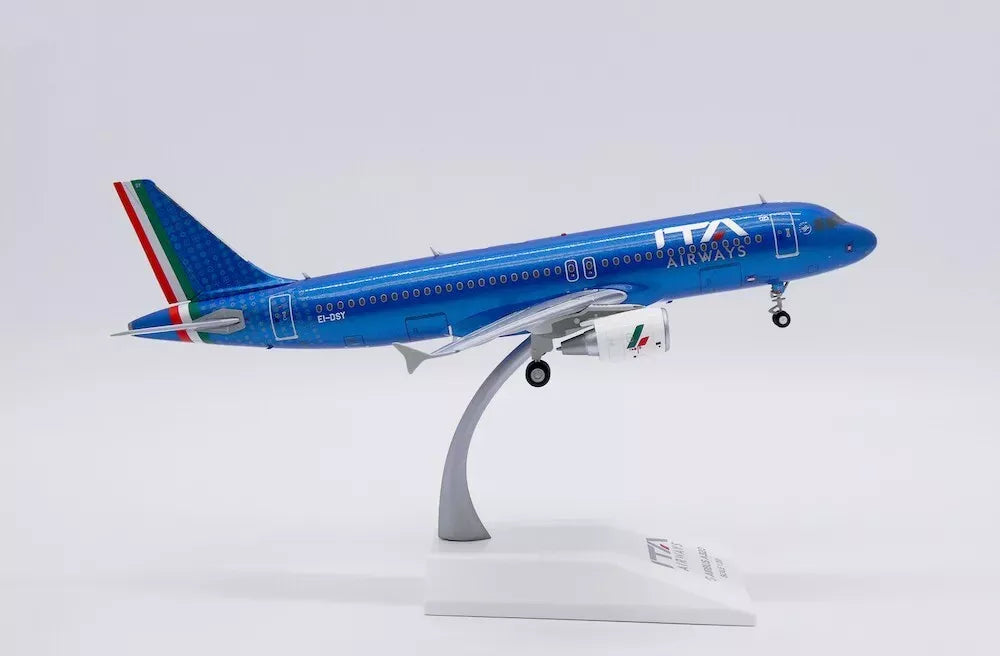 JC WINGS A320 ITA AIRWAYS REG: EI-DSY