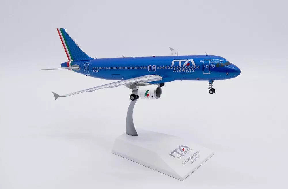 JC WINGS A320 ITA AIRWAYS REG: EI-DSY