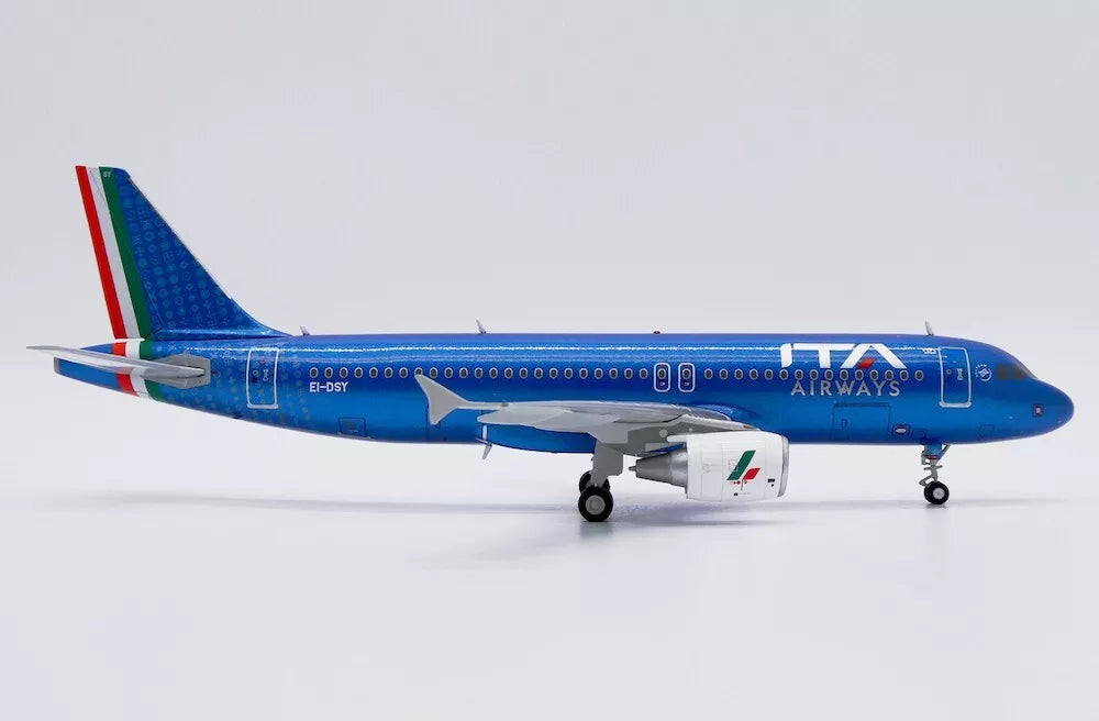 JC WINGS A320 ITA AIRWAYS REG: EI-DSY