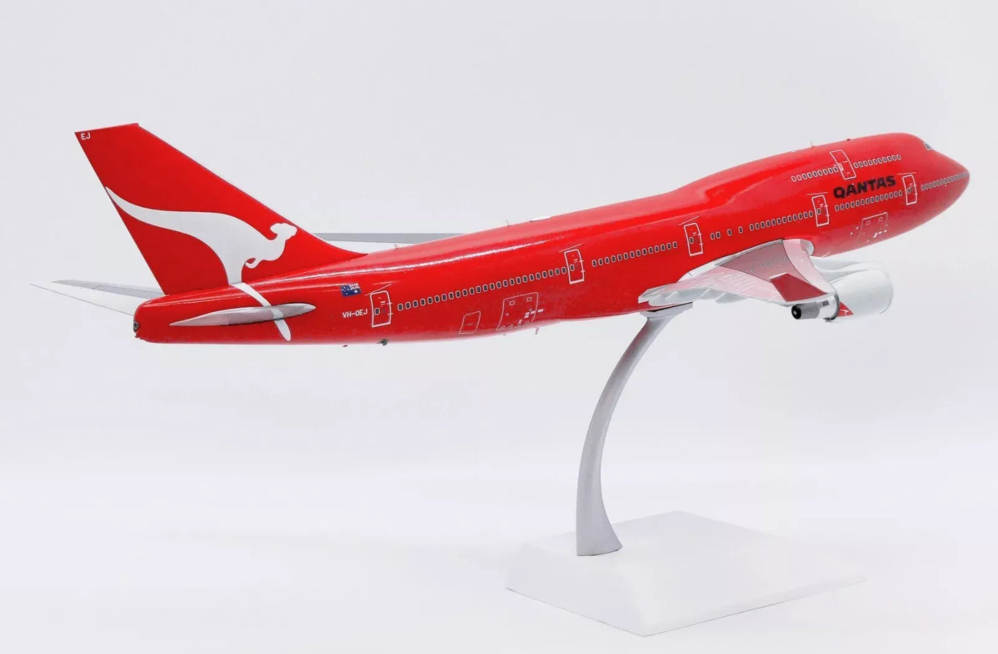 JC WINGS B747-400 QANTAS "ALL RED" REG: VH-OEJ