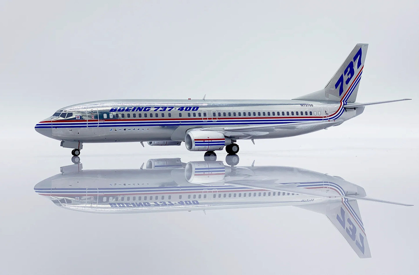 JC WINGS B737-400 BOEING HOUSE COLOUR "POLISHED" REG: N73700