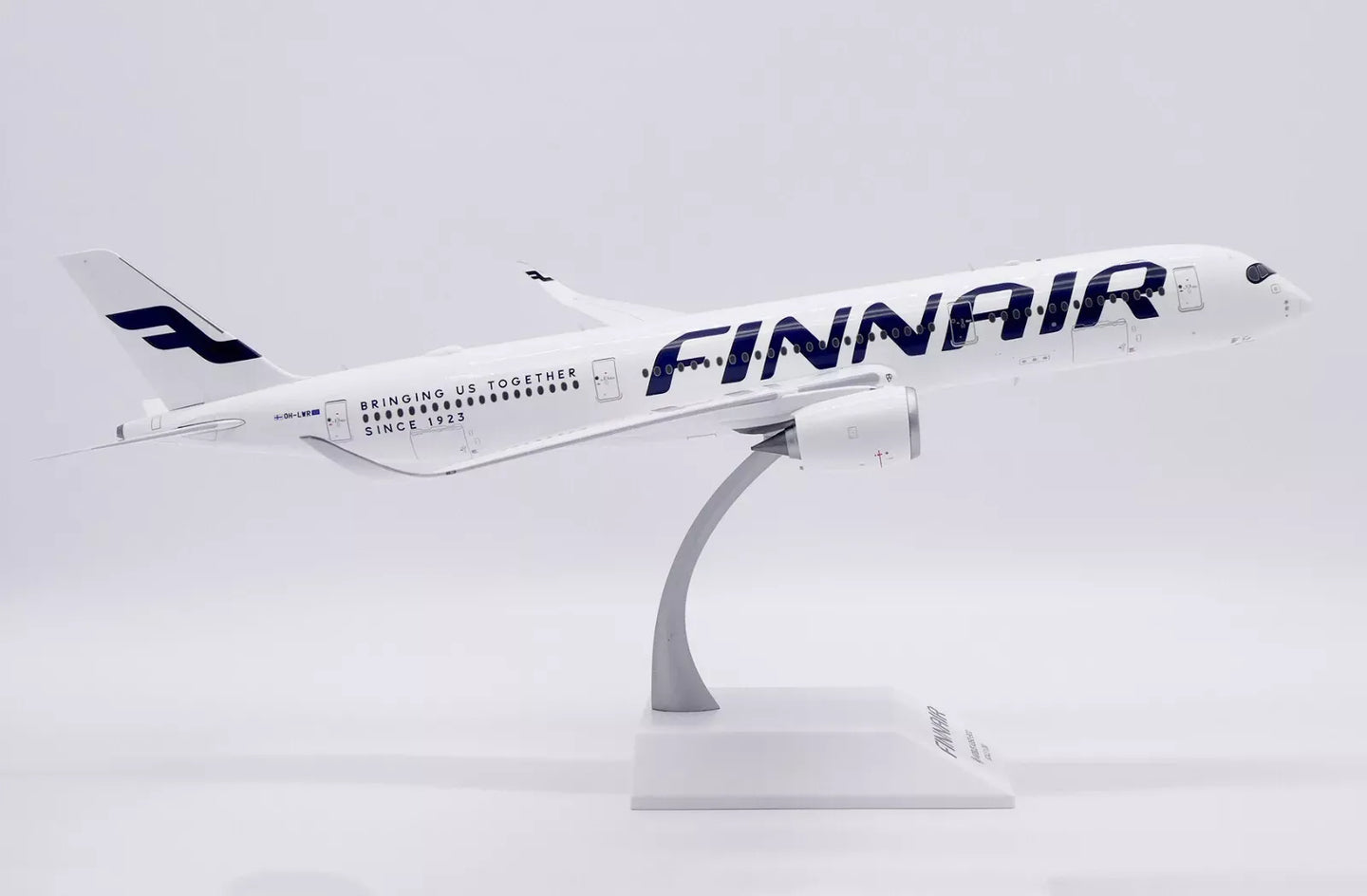 JC WINGS A350-900XWB FINNAIR "BRINGING US TOGETHER SINCE 1923" REG: OH-LWR