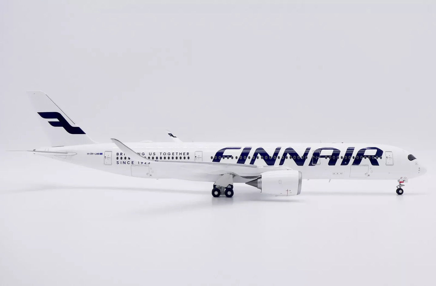 JC WINGS A350-900XWB FINNAIR "BRINGING US TOGETHER SINCE 1923" REG: OH-LWR