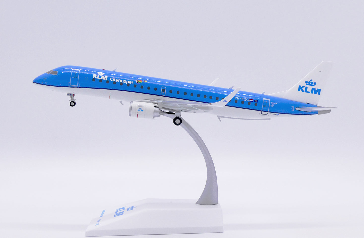 JC WINGS EMBRAER 190-100STD KLM CITYHOPPER  REG: PH-EZG