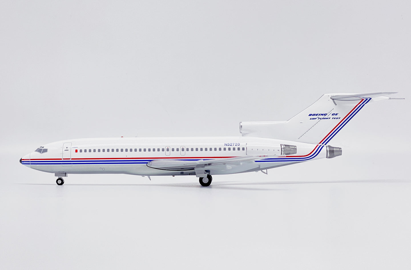 JC WINGS B727-100 BOEING HOUSE COLOUR "UDF FLIGHT TEST" (POLISHED) REG: N32720