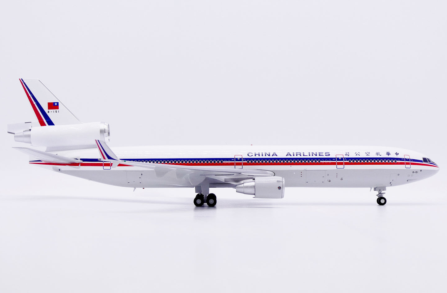 JC WINGS MD-11 CHINA AIRLINES REG: B-151