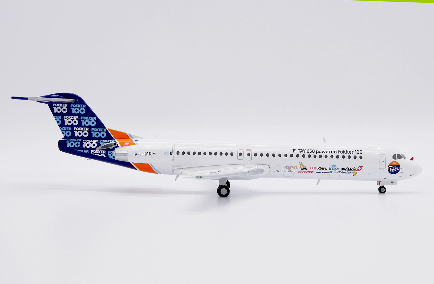 JC WINGS FOKKER 100 HOUSE COLOUR "1ST TAY 650 POWERED FOKKER 100" REG: PH-MKH