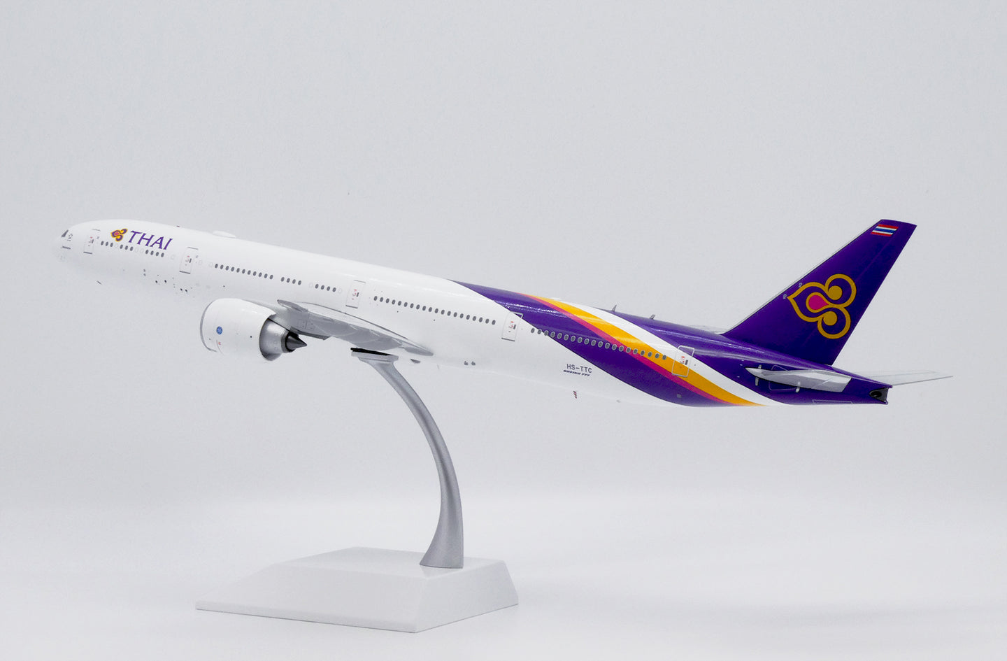 JC WINGS B777-300ER THAI AIWAYS REG: HS-TTC