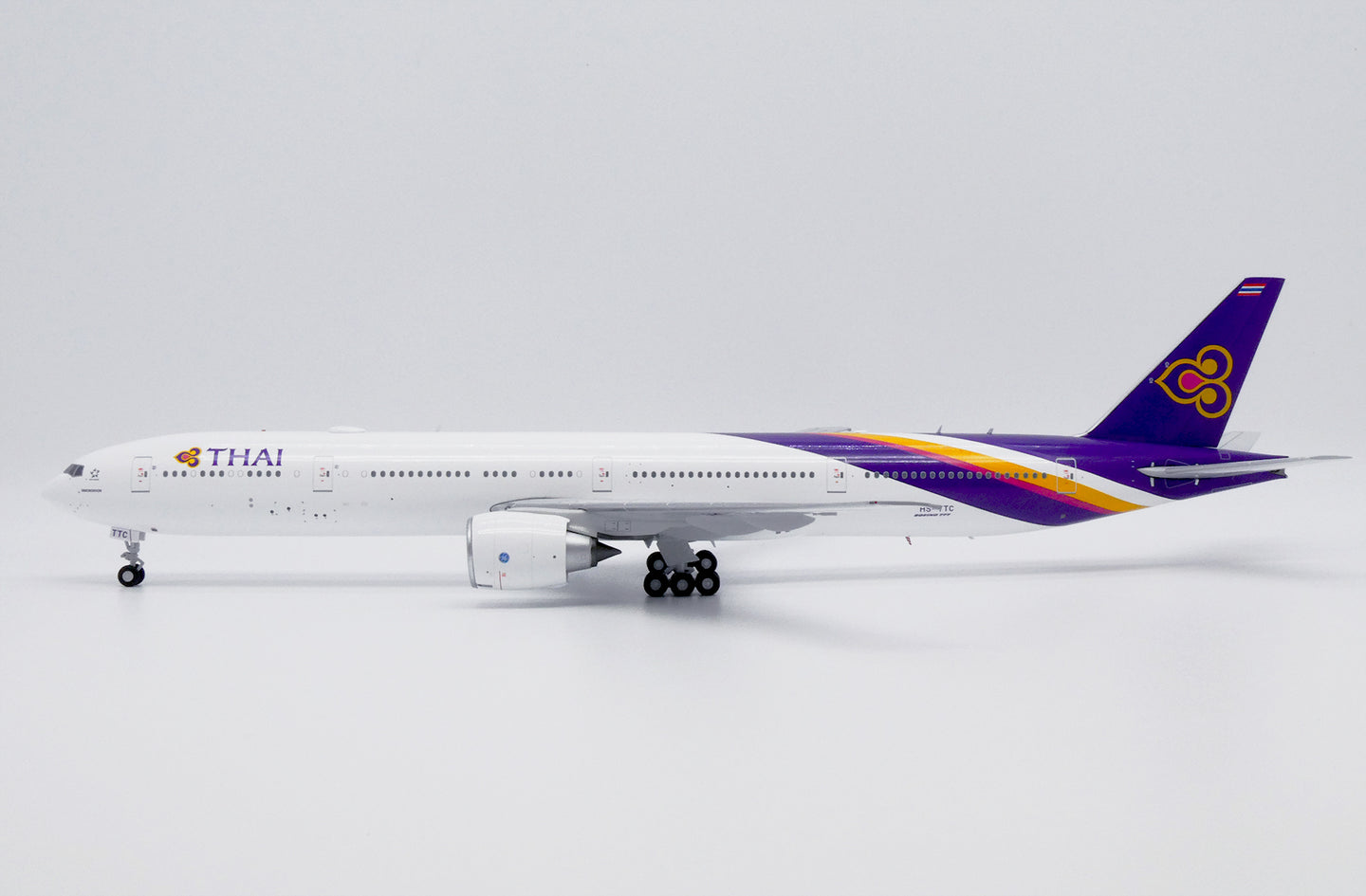 JC WINGS B777-300ER THAI AIWAYS REG: HS-TTC