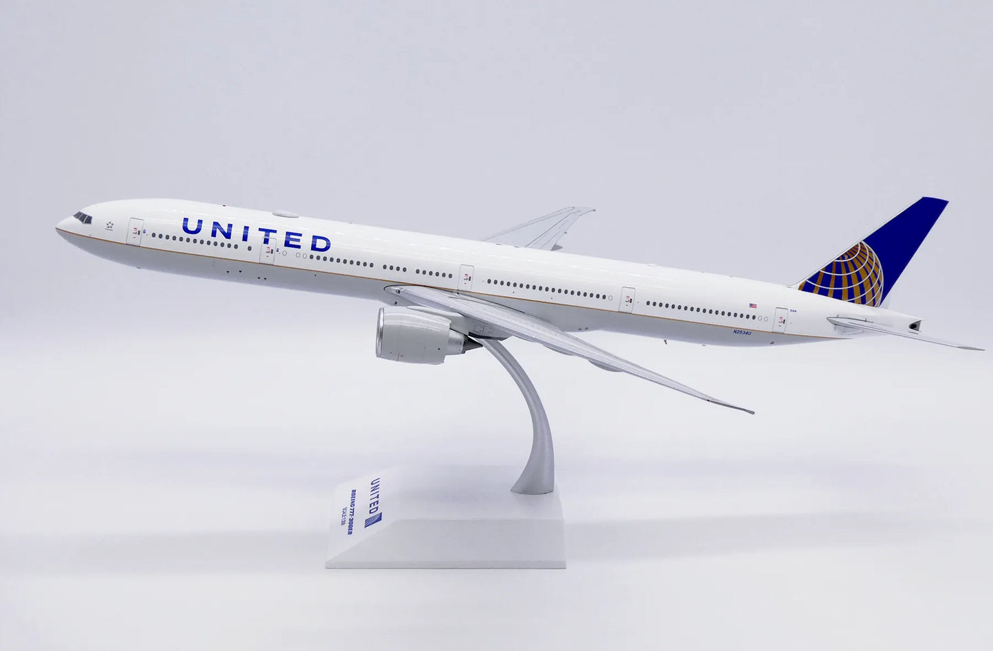 JC WINGS B777-300ER UNITED AIRLINES REG: N2534U