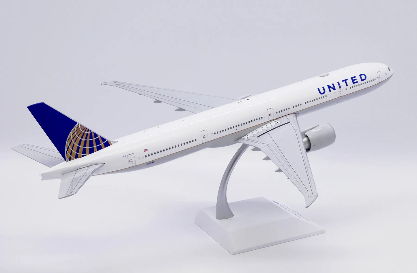 JC WINGS B777-300ER UNITED AIRLINES REG: N2534U