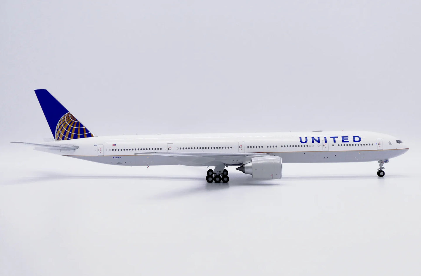JC WINGS B777-300ER UNITED AIRLINES REG: N2534U
