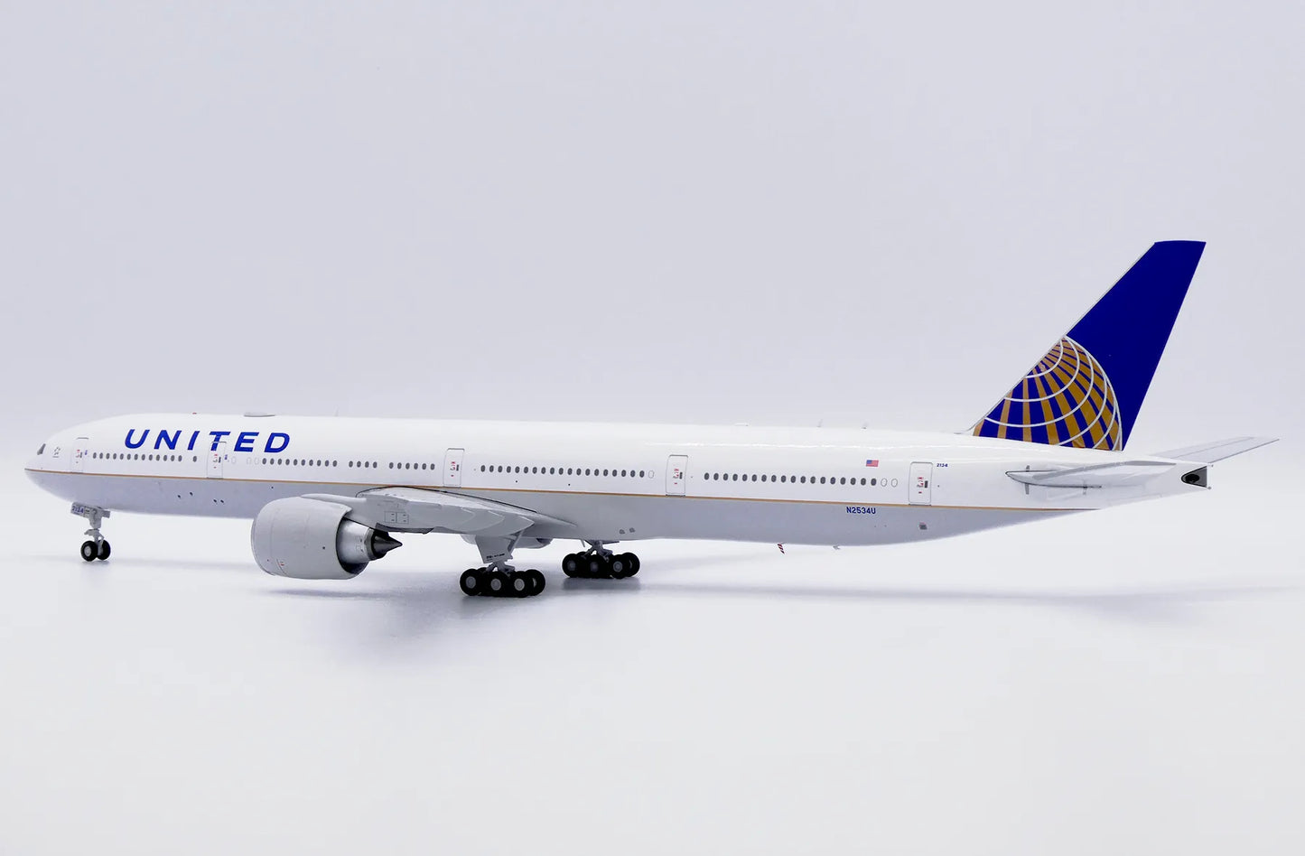 JC WINGS B777-300ER UNITED AIRLINES REG: N2534U