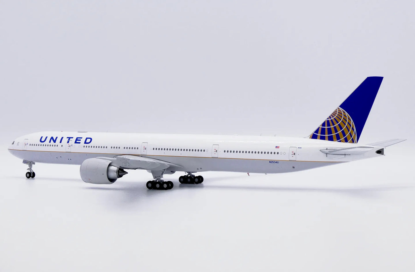 JC WINGS B777-300ER UNITED AIRLINES REG: N2534U