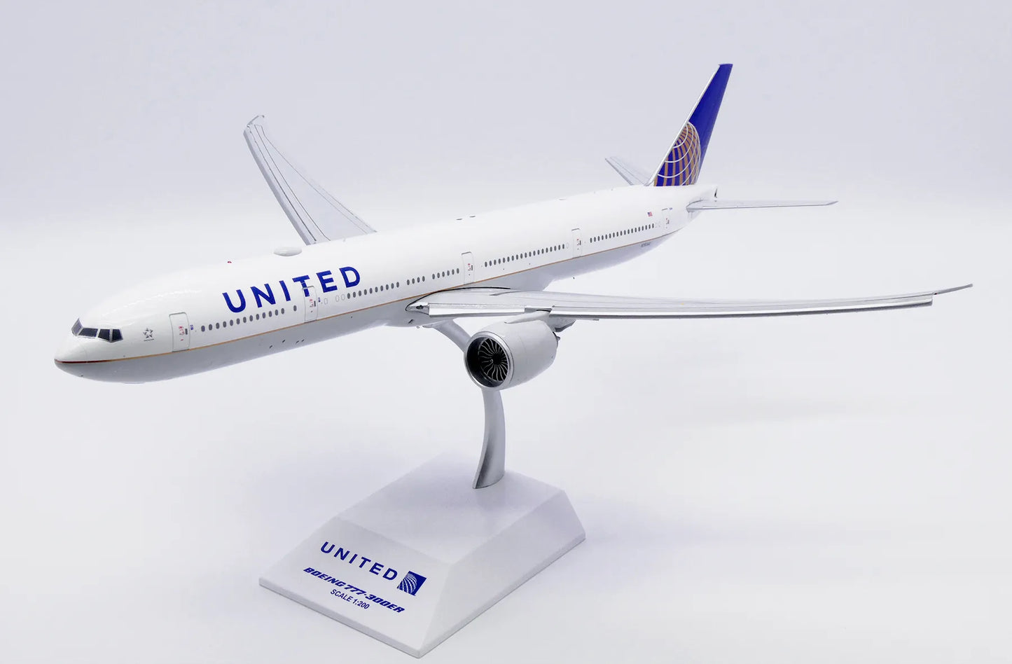 JC WINGS B777-300ER UNITED AIRLINES (FLAPS DOWN) REG: N2534U