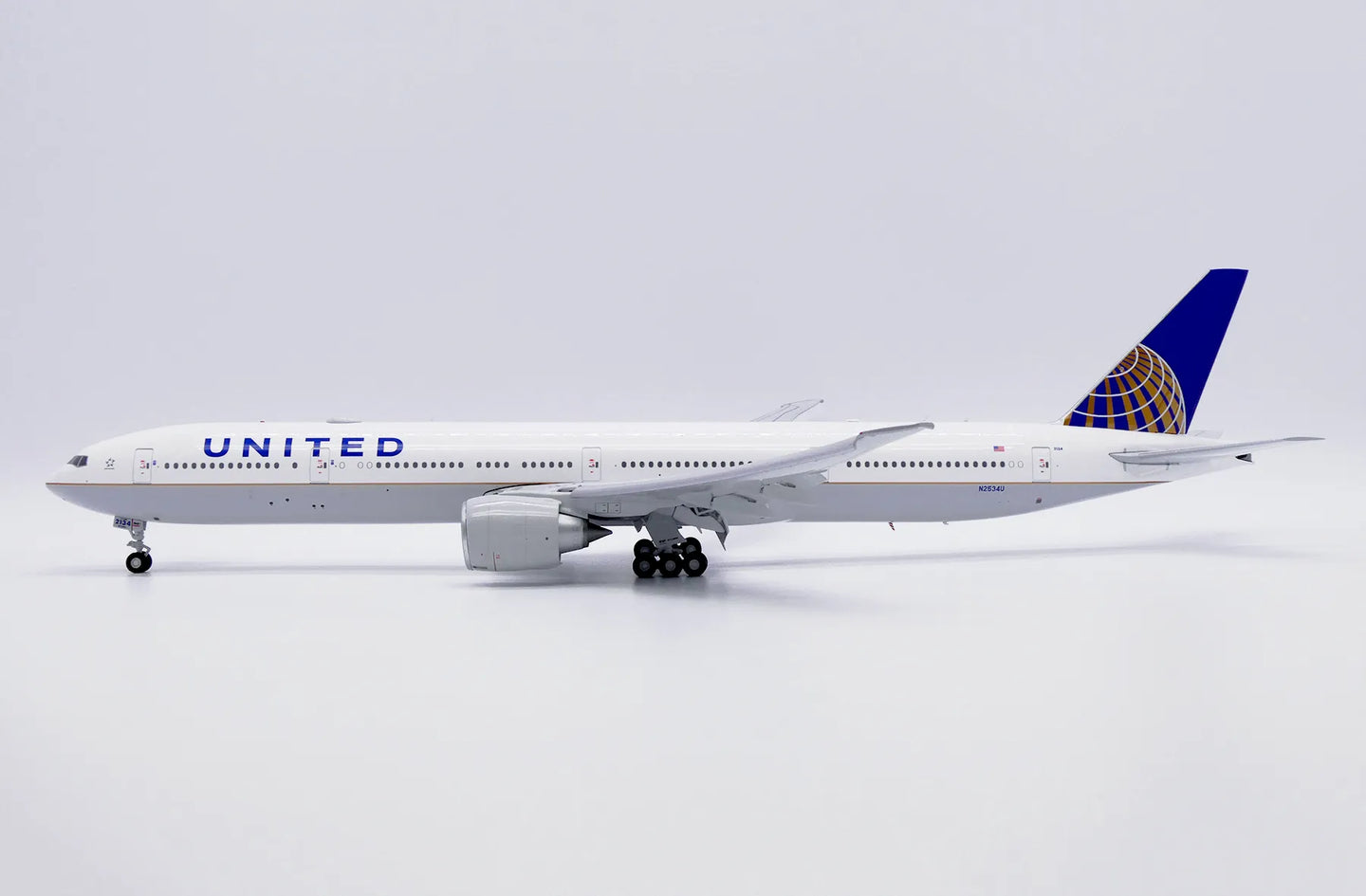 JC WINGS B777-300ER UNITED AIRLINES (FLAPS DOWN) REG: N2534U