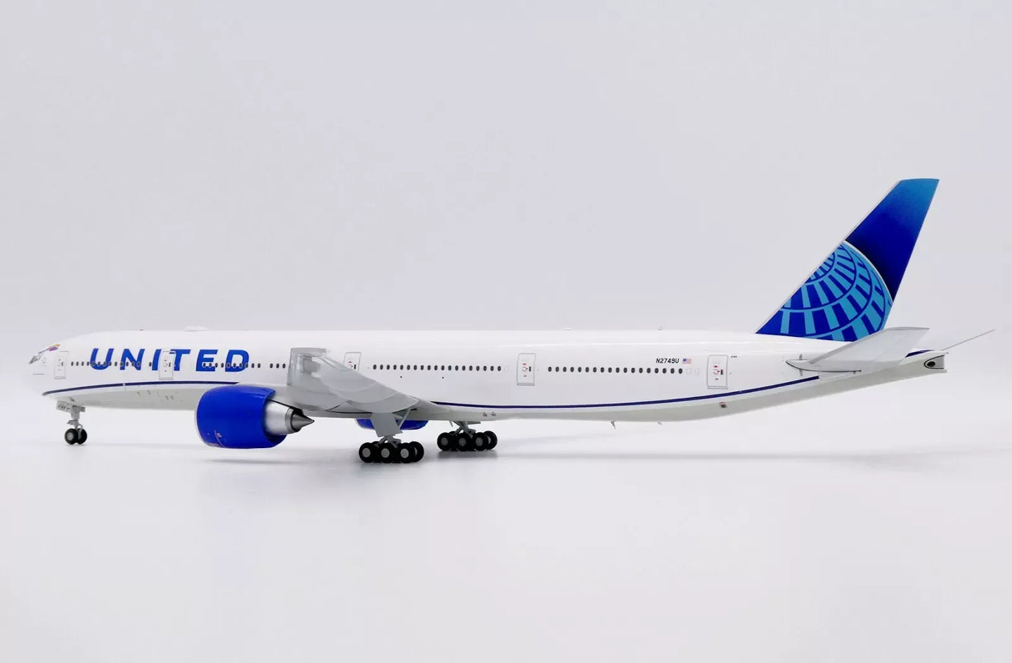 JC WINGS B777-300ER UNITED AIRLINES "SYDNEY WORLD PRIDE" REG: N2749U