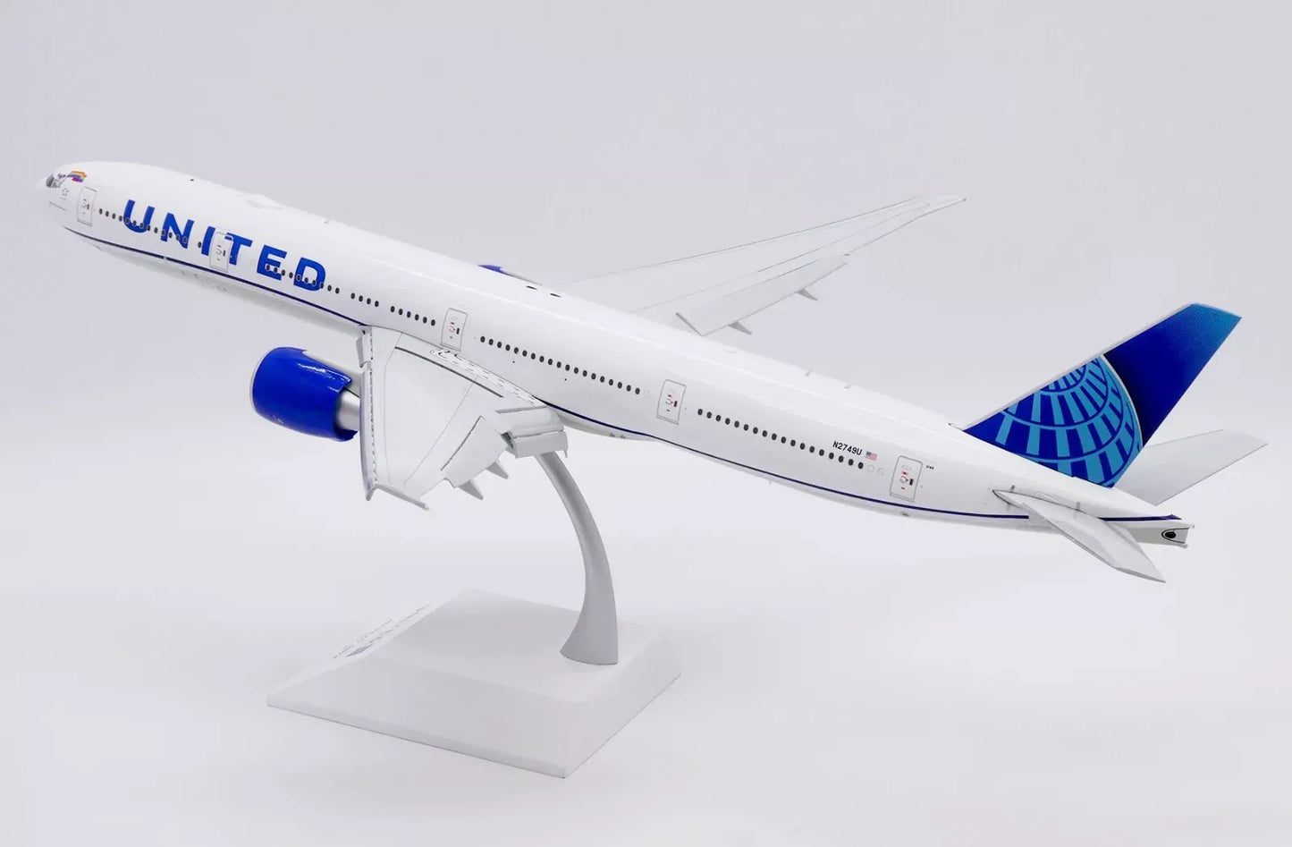 JC WINGS B777-300ER UNITED AIRLINES "SYDNEY WORLD PRIDE" REG: N2749U