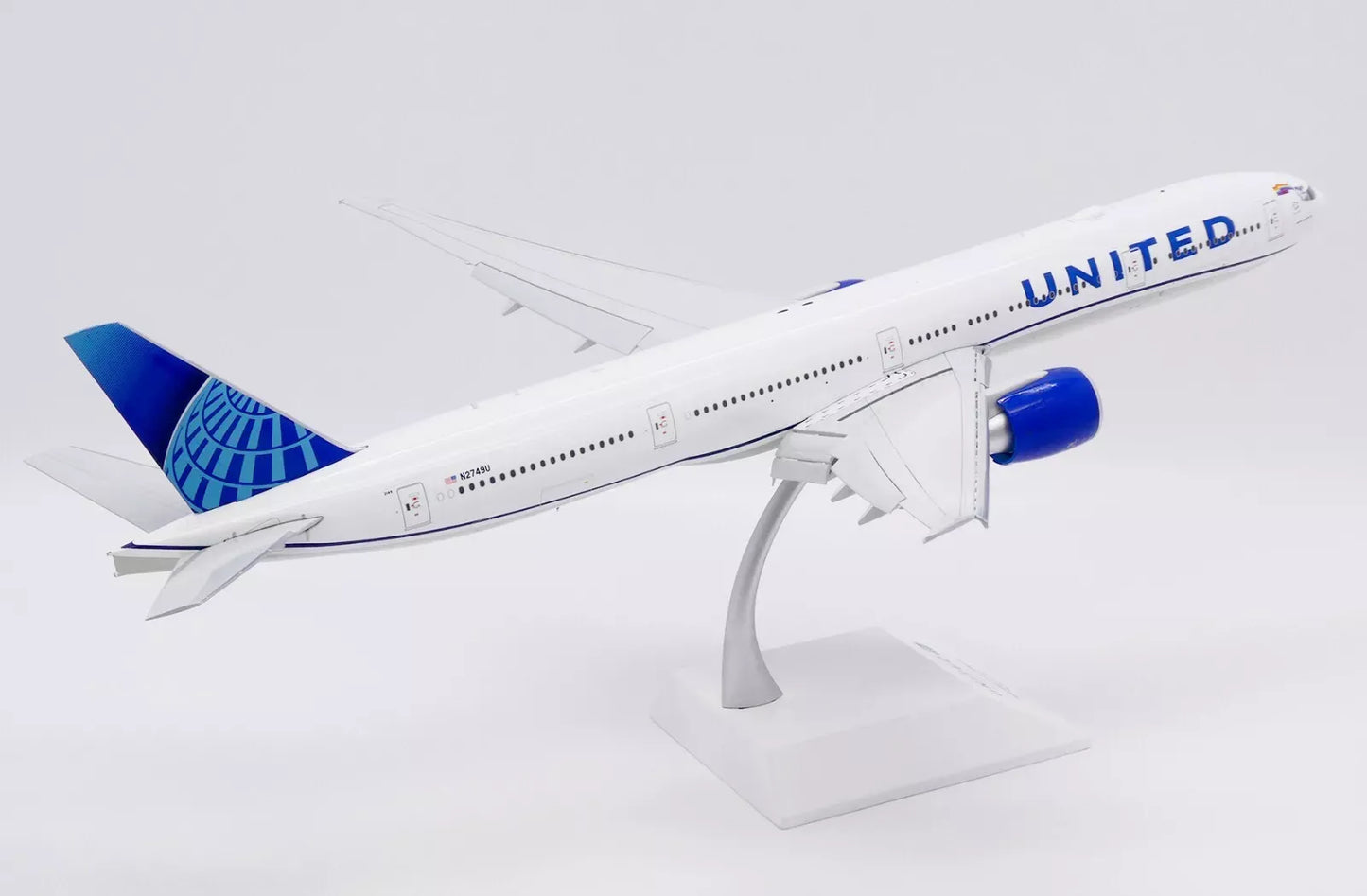 JC WINGS B777-300ER UNITED AIRLINES "SYDNEY WORLD PRIDE" REG: N2749U