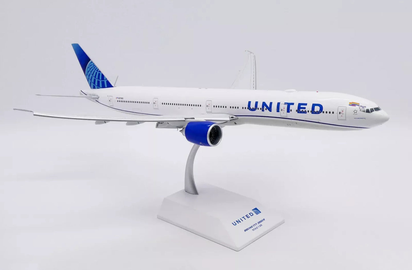 JC WINGS B777-300ER UNITED AIRLINES "SYDNEY WORLD PRIDE" REG: N2749U