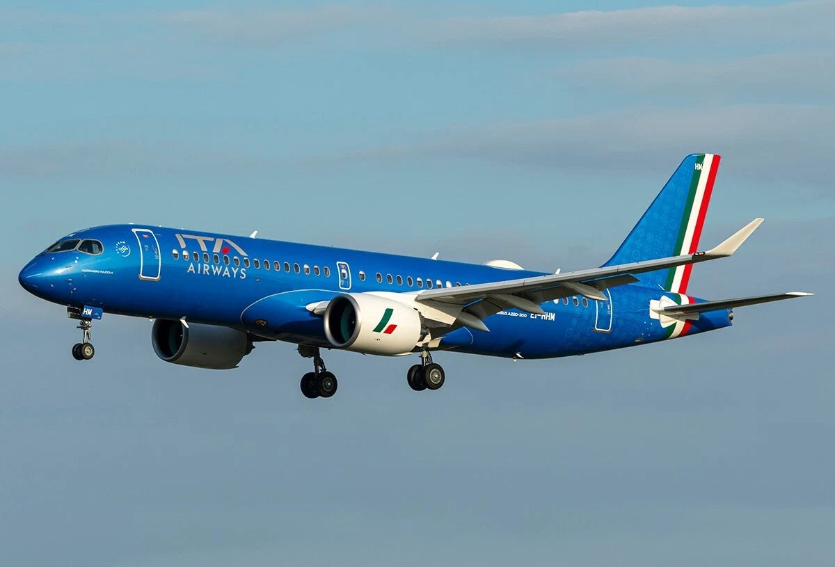 JC WINGS A220-300 ITA AIRWAYS REG: EI-HHM