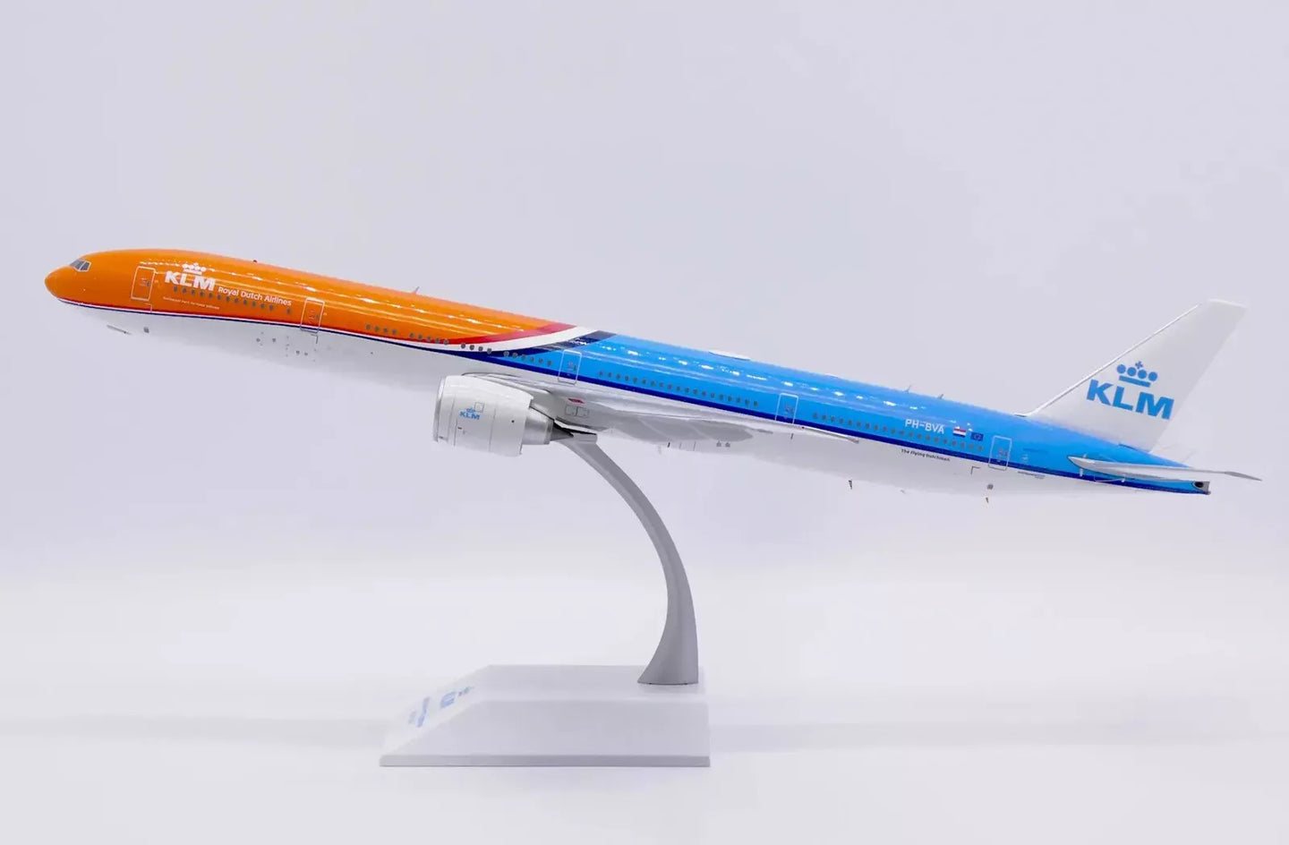 JC WINGS B777-300ER KLM ROYAL DUTCH AIRLINES ORANGE PRIDE REG: PH-BVA