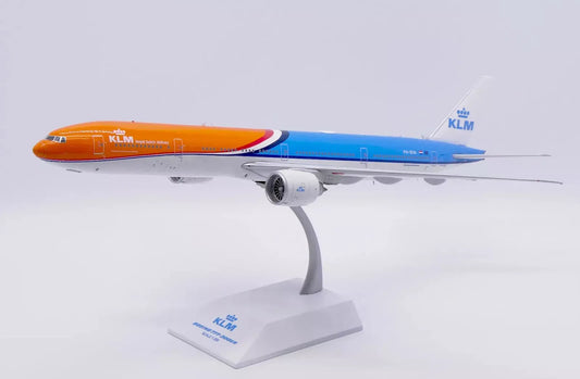 JC WINGS B777-300ER KLM ROYAL DUTCH AIRLINES ORANGE PRIDE REG: PH-BVA